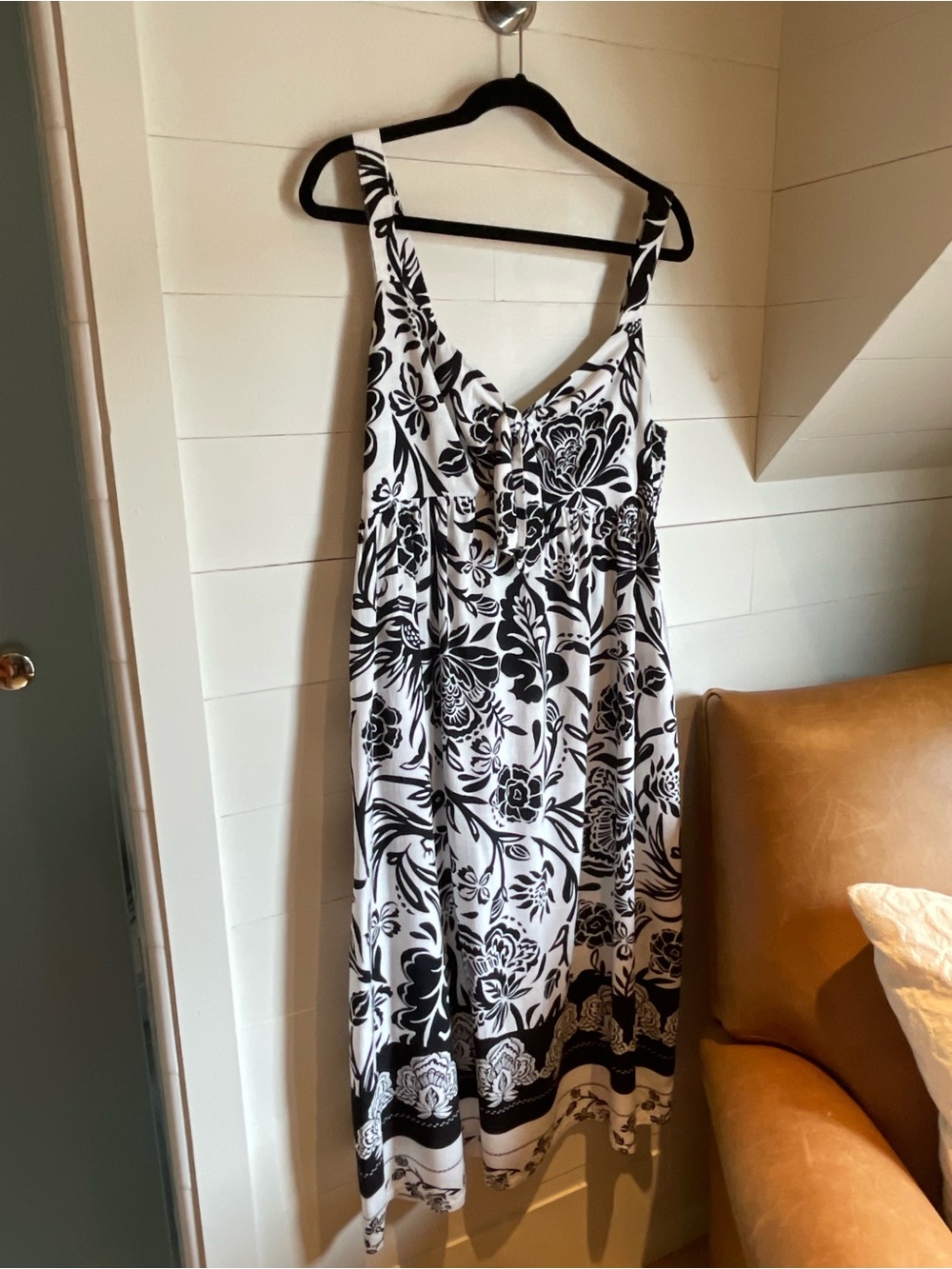Knox Rose Black and White Floral Midi Dress